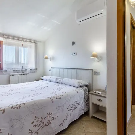 Apartment Charlotte - For Family And Groups Porto Torres